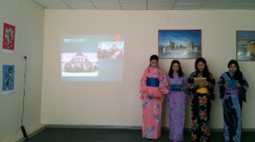 ウズベキスタン国立世界言語大学での歓迎の演目