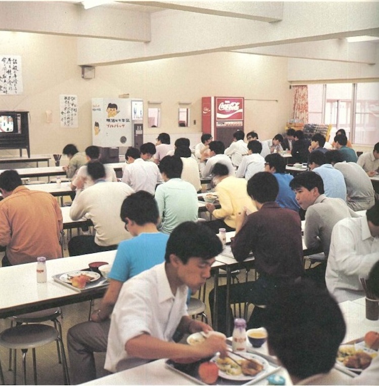 学生寮食堂（滝山寮）