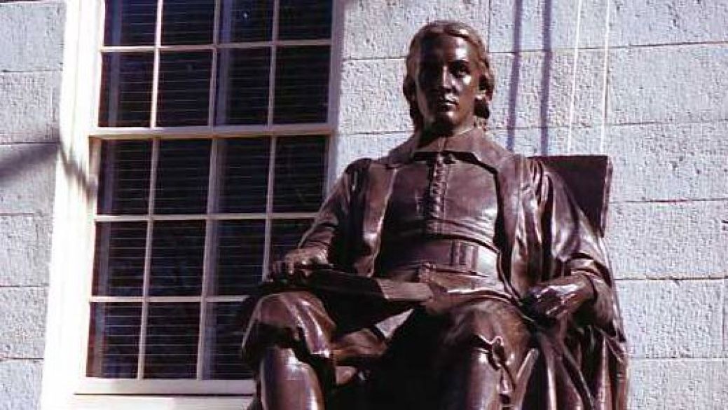 ジョン・ハーバード銅像