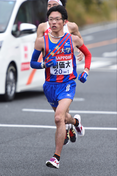2015年、チームで箱根駅伝初出場。1区を流れを作る山口選手