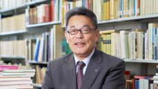 田中亮平教授の写真