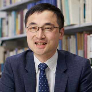 Ryo Chonabayashi (Associate Professor of the Faculty of Letters)