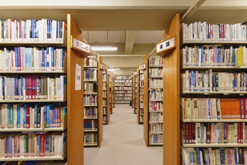 香峯図書館