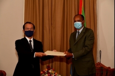 エリトリアでイサイアス大統領に信任状を捧呈